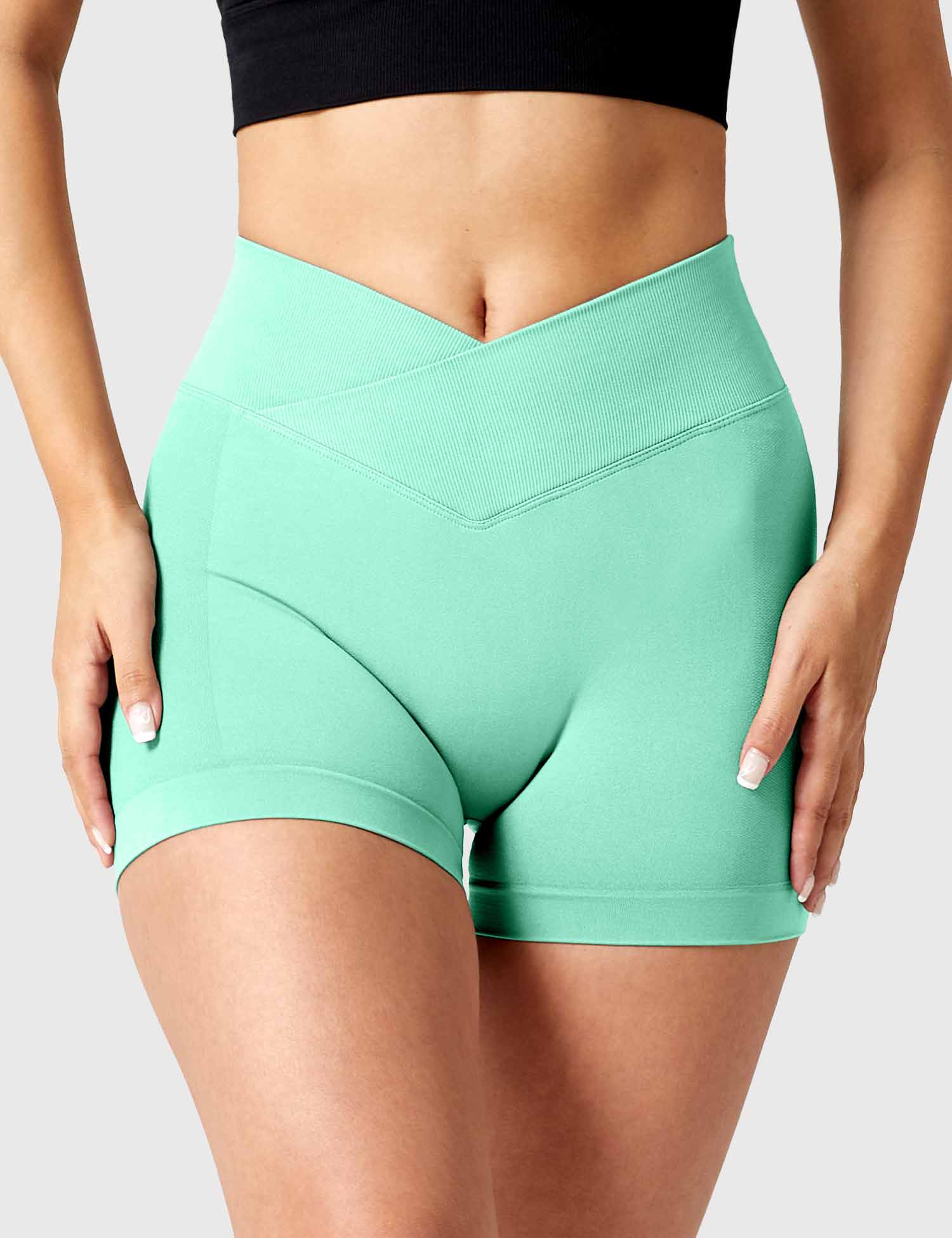 Yeoreo 3.6”Amplify V-Waistband Shorts