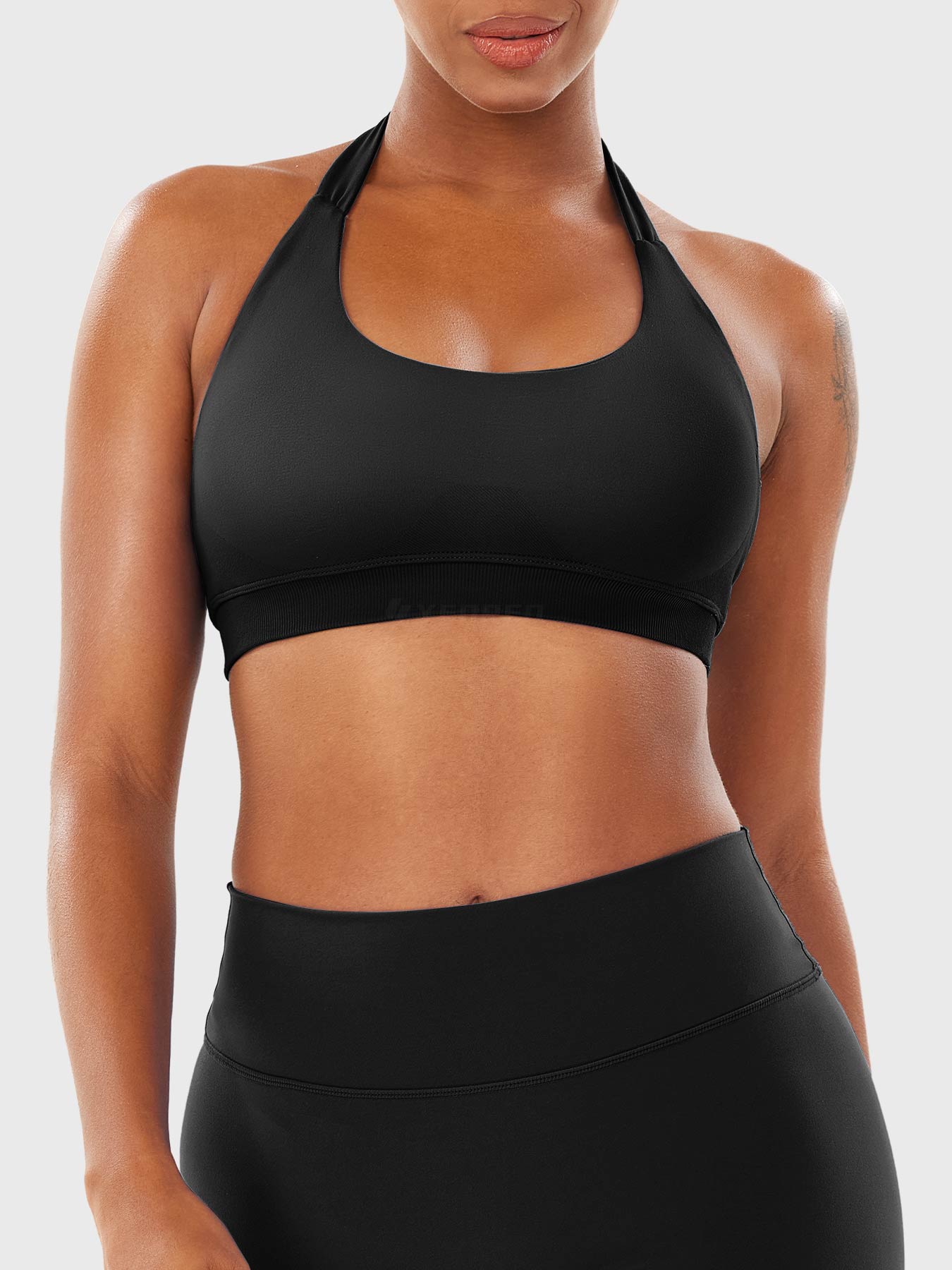 Yeoreo Eleia Halter Sports Bra